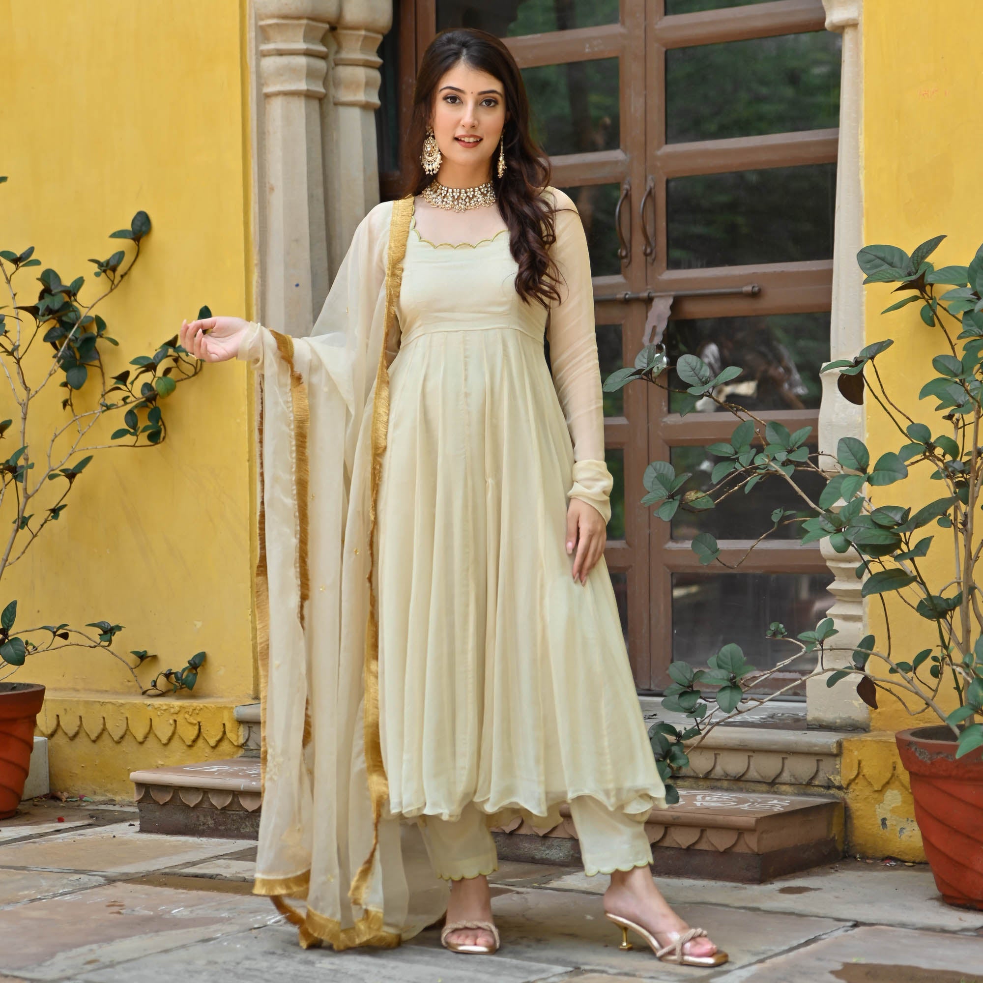Off White Banarasi Silk Anarkali Suits, Off White Banarasi Silk Anarkali  Salwar Kameez and Off White Banarasi Silk Anarkali Salwar Suits Online  Shopping