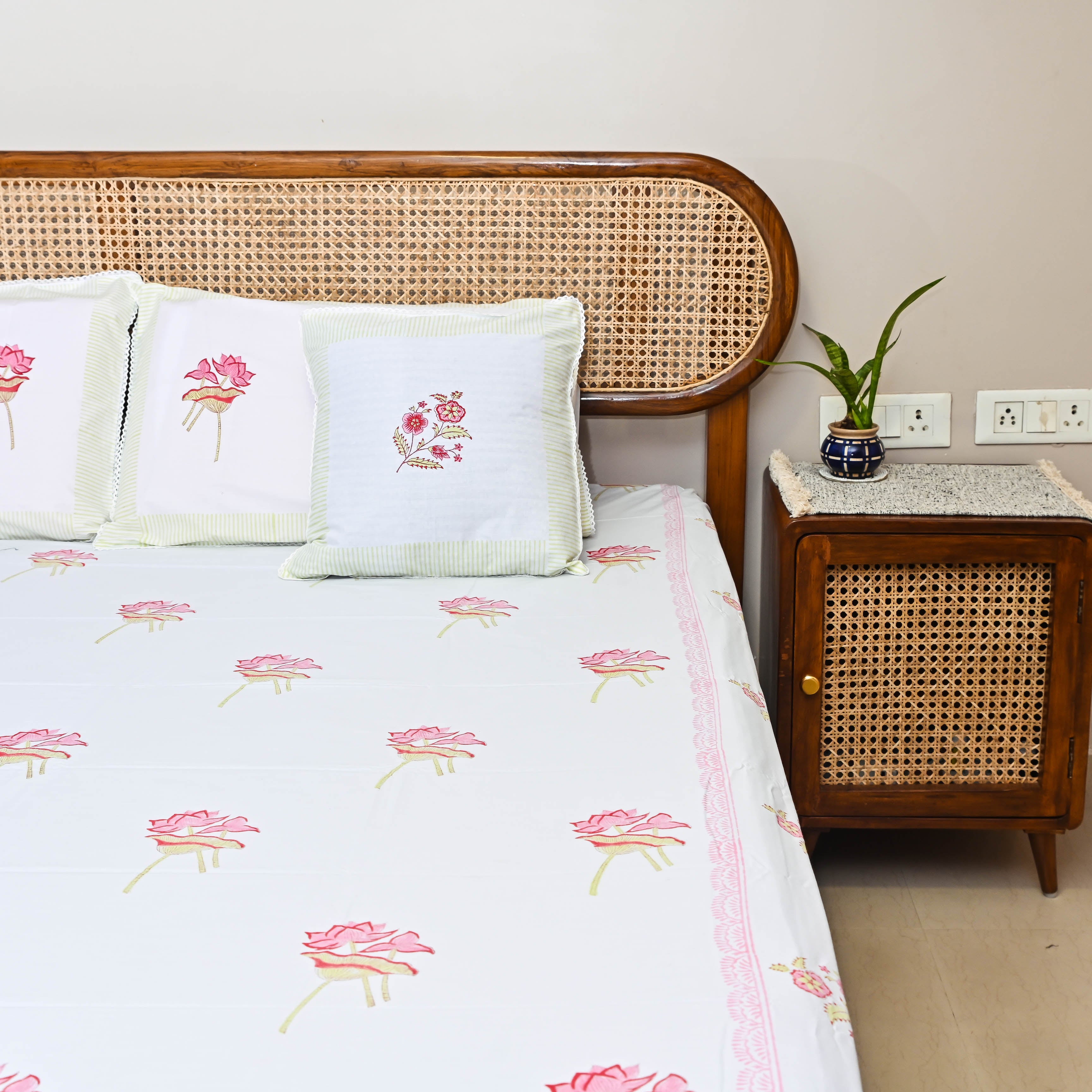 Comfobuddy Floral Handblock Printed Cotton Bedsheet With Pillow Covers Online