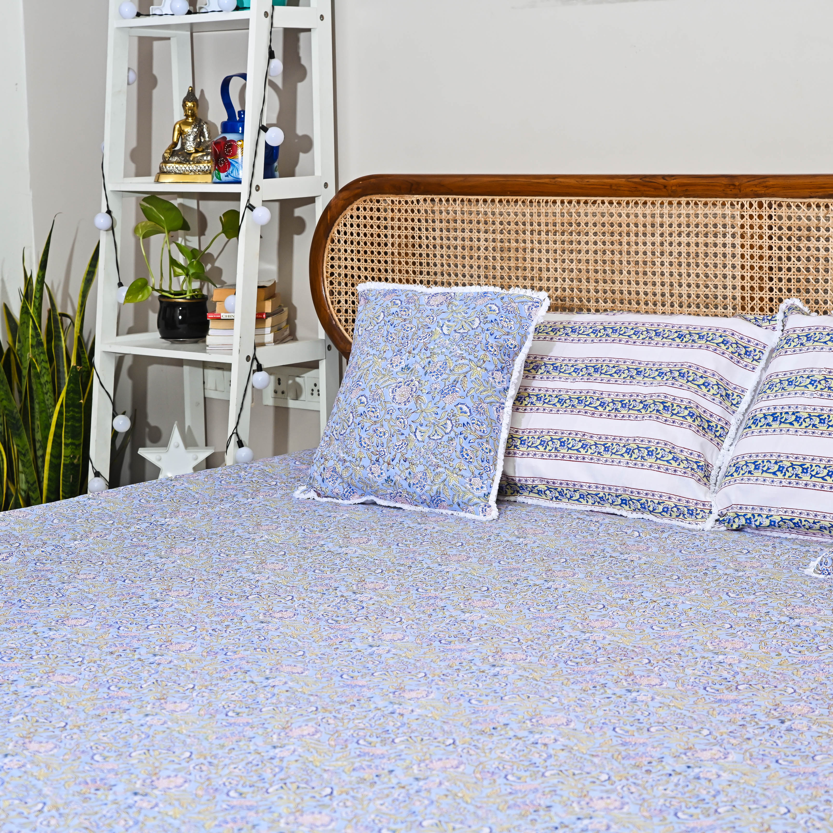 Blissful Handblock Printed Cotton Bedsheet With Pillow Covers Online