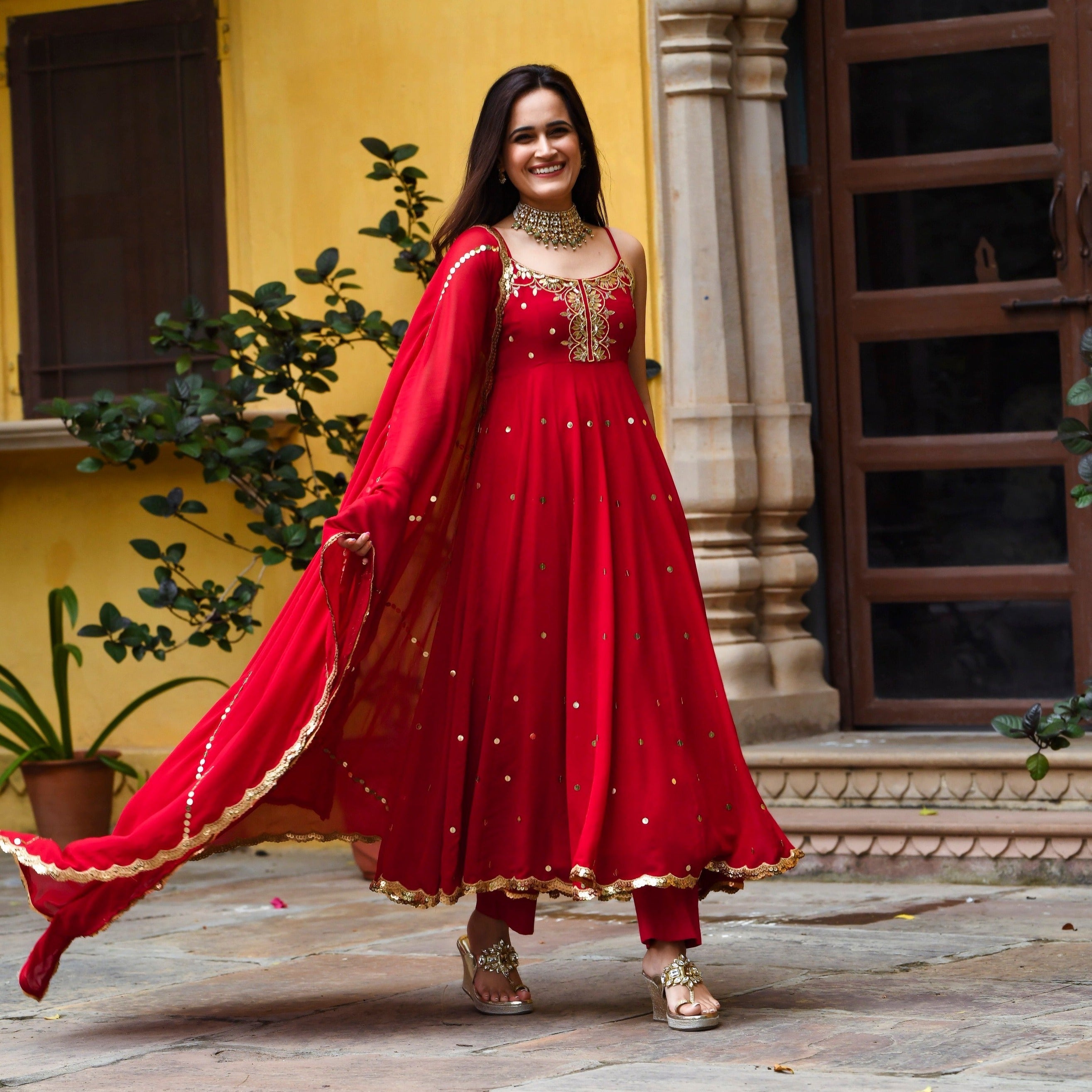 Shagun Traditional Designer Sleeveless Red Suit Set for Women Online