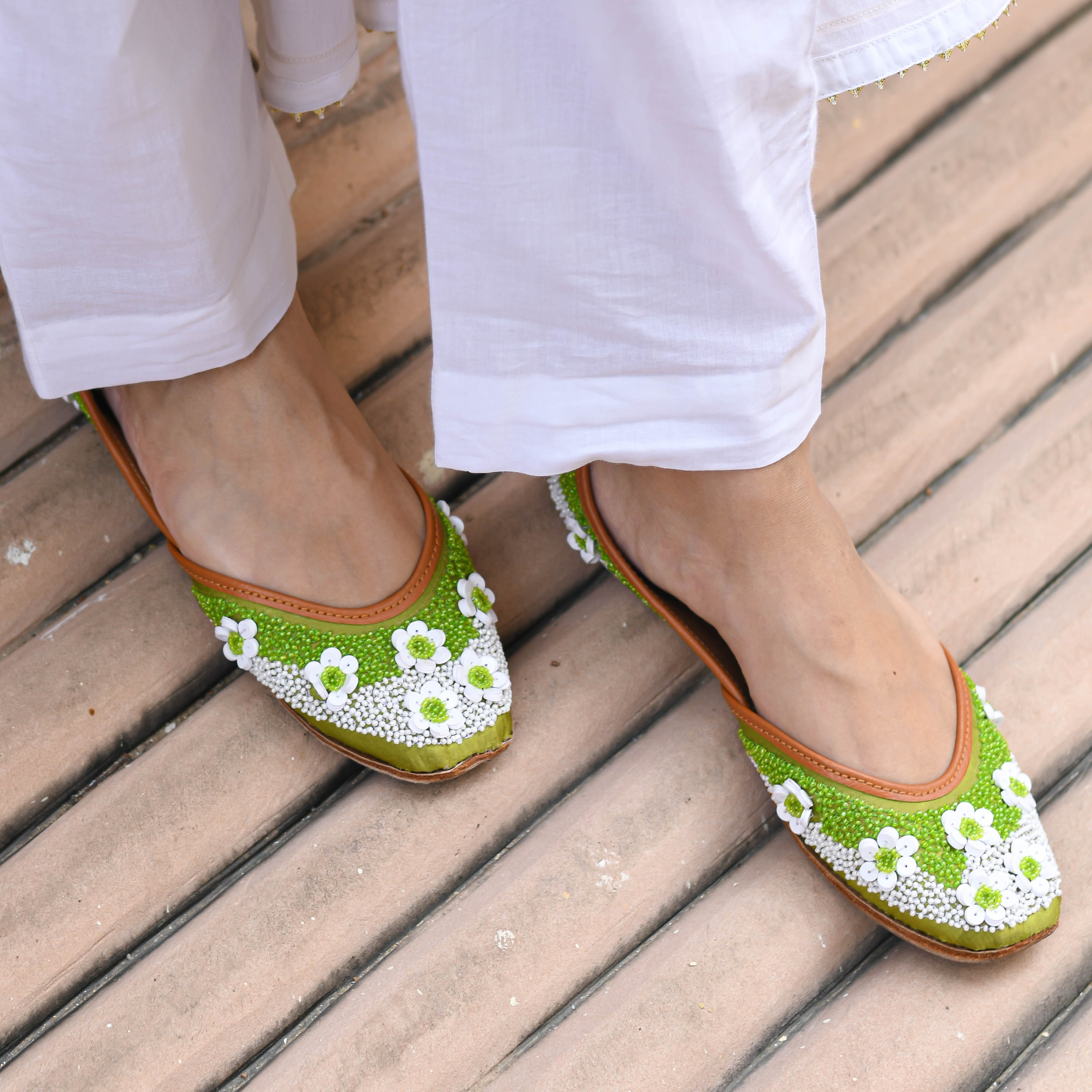 Green Daisy Handcrafted Hand Embroidered Jutti For Women Online