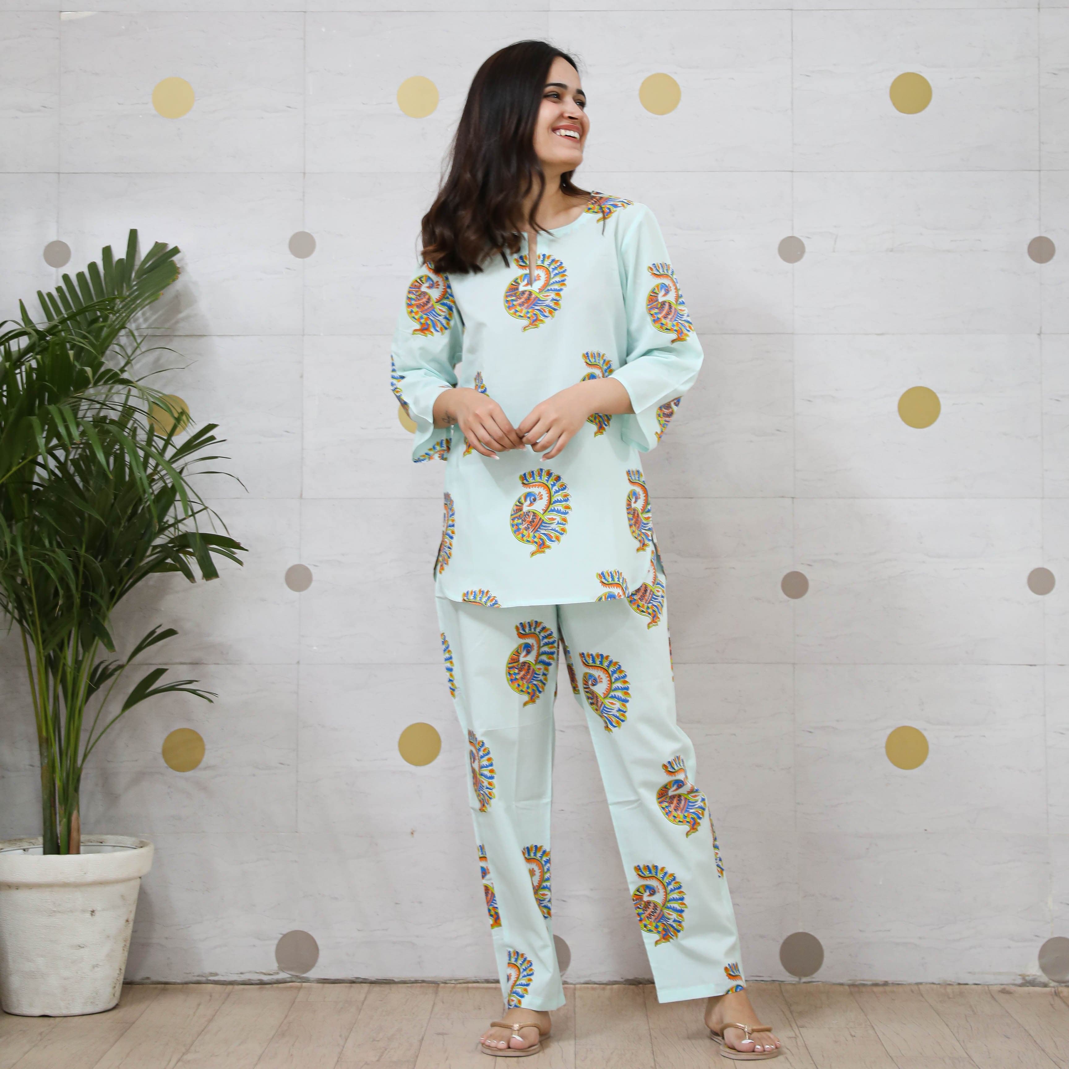  Umarani Printed Cotton Pyjama Set For Women Online