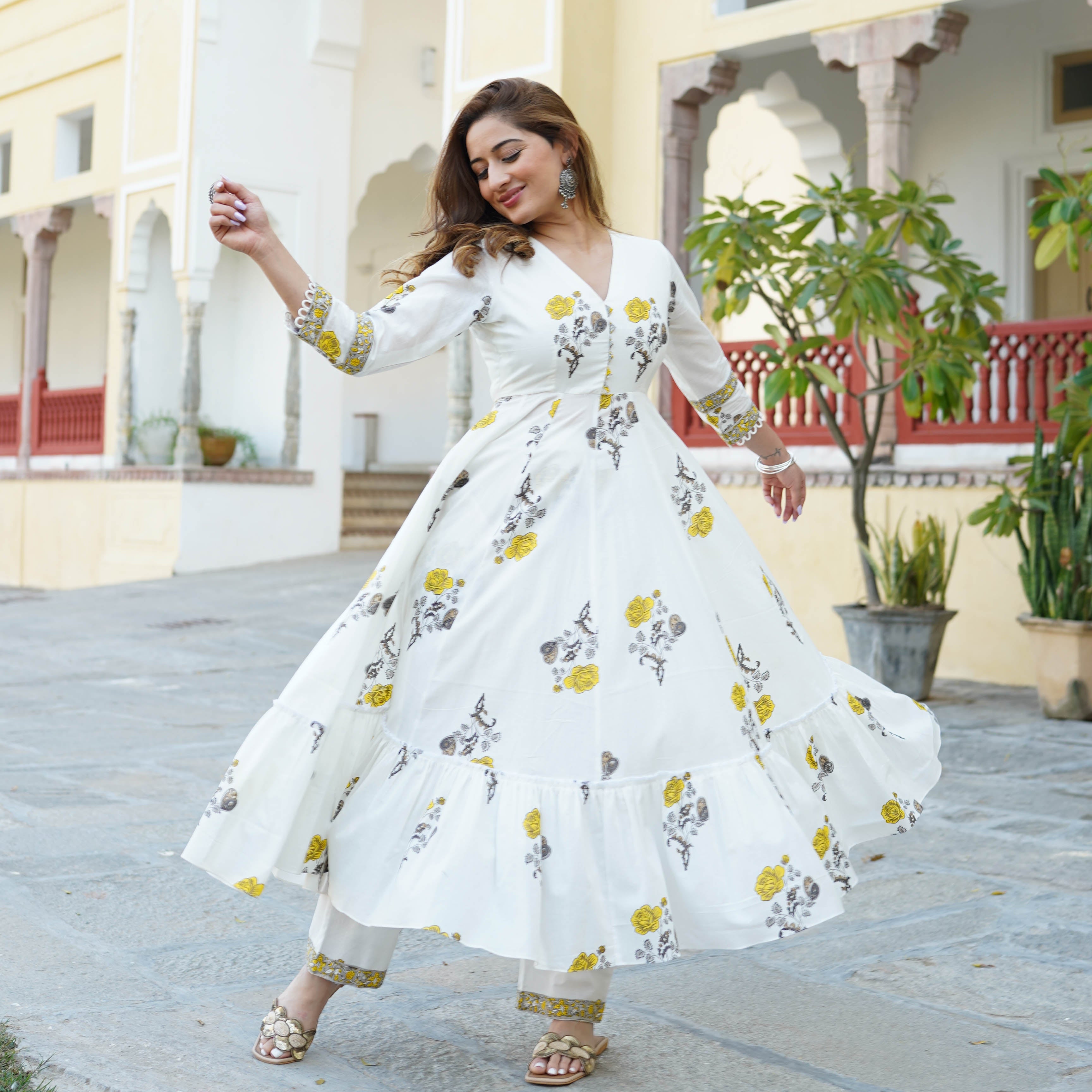 Single Flower Butta White Designer Cotton Kurta Set For Women Online