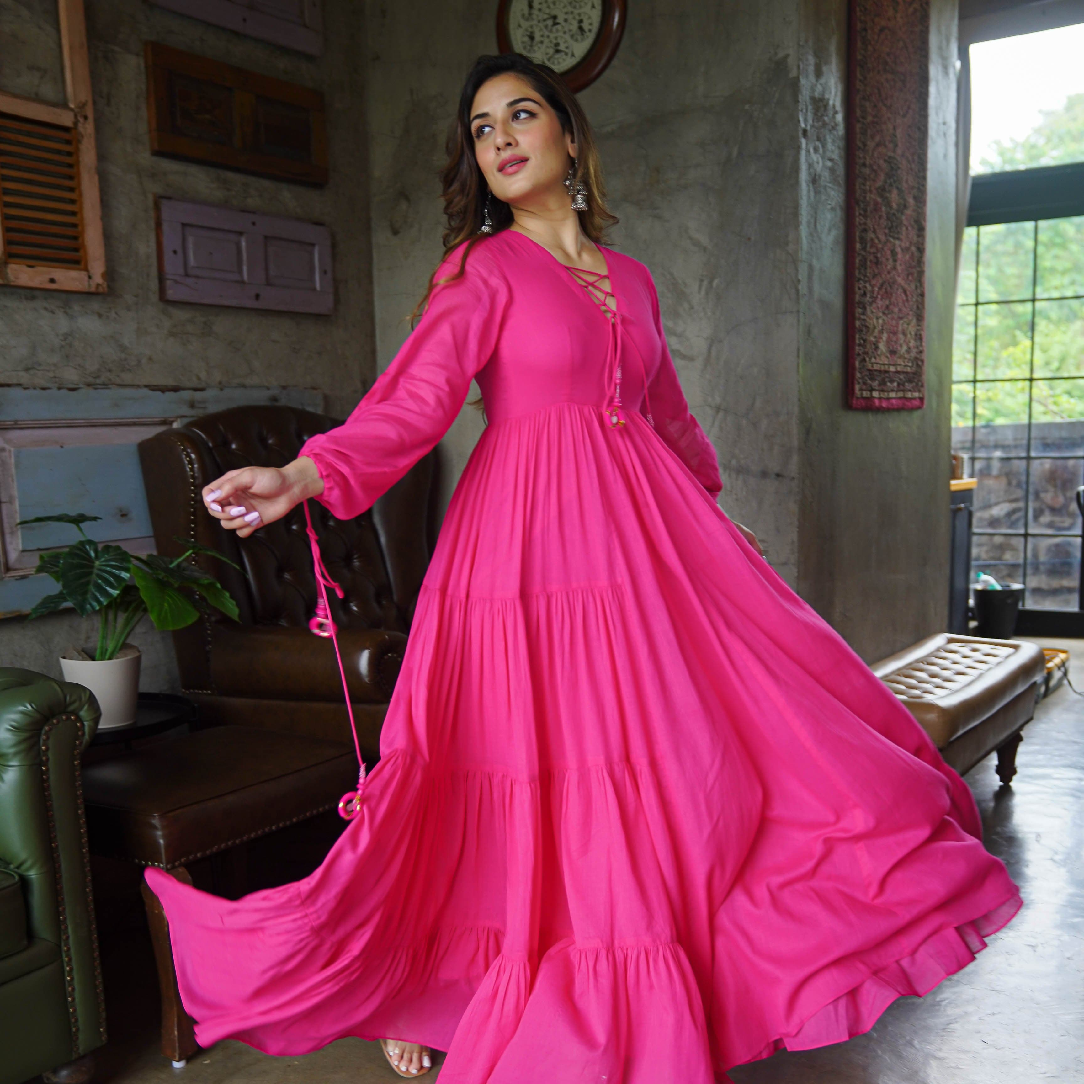 A dress with a story! UK designer recreates Lady Diana's iconic pink gown -  The Economic Times