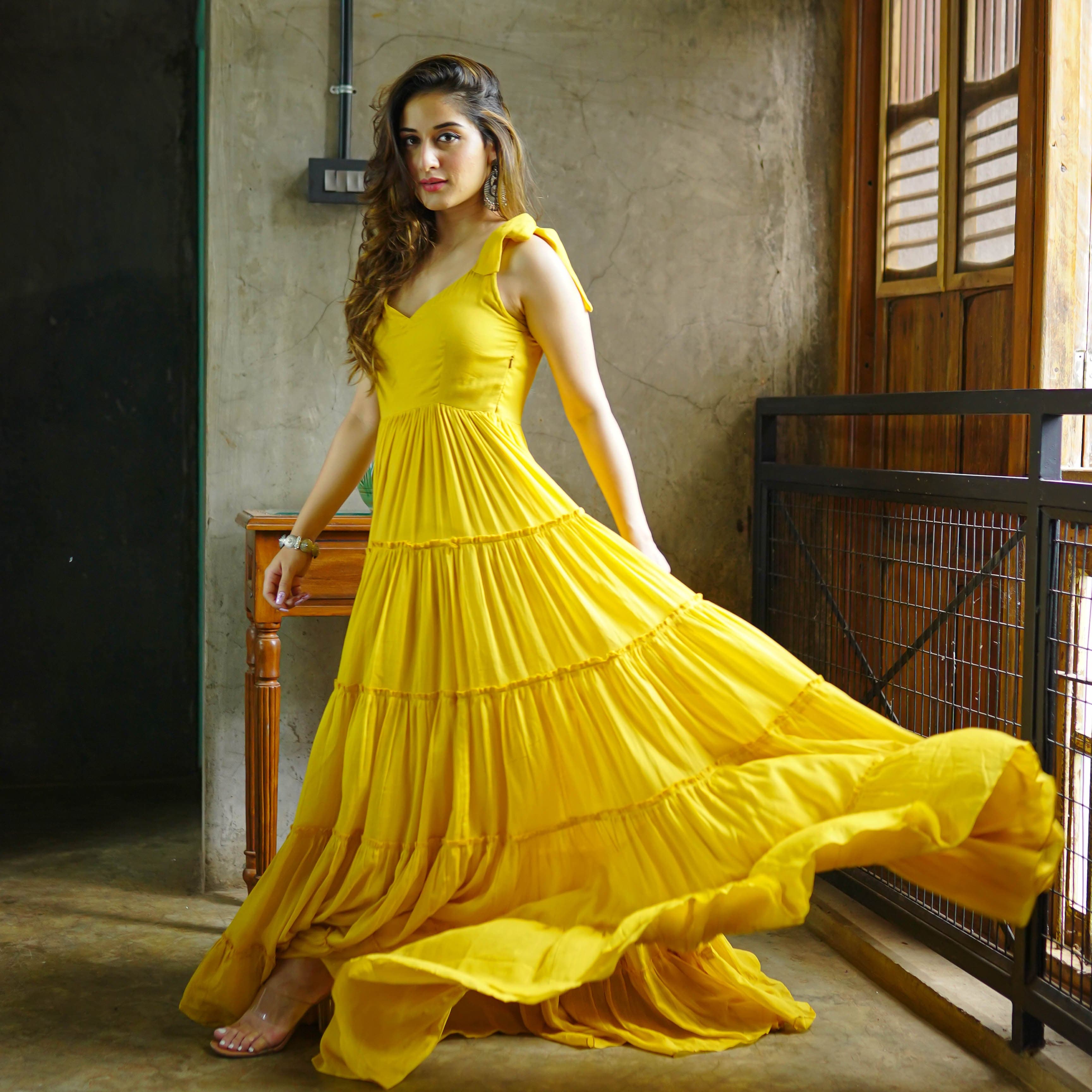 Maxi dress WEWOREWHAT Yellow size 8 US in Cotton - 26620994