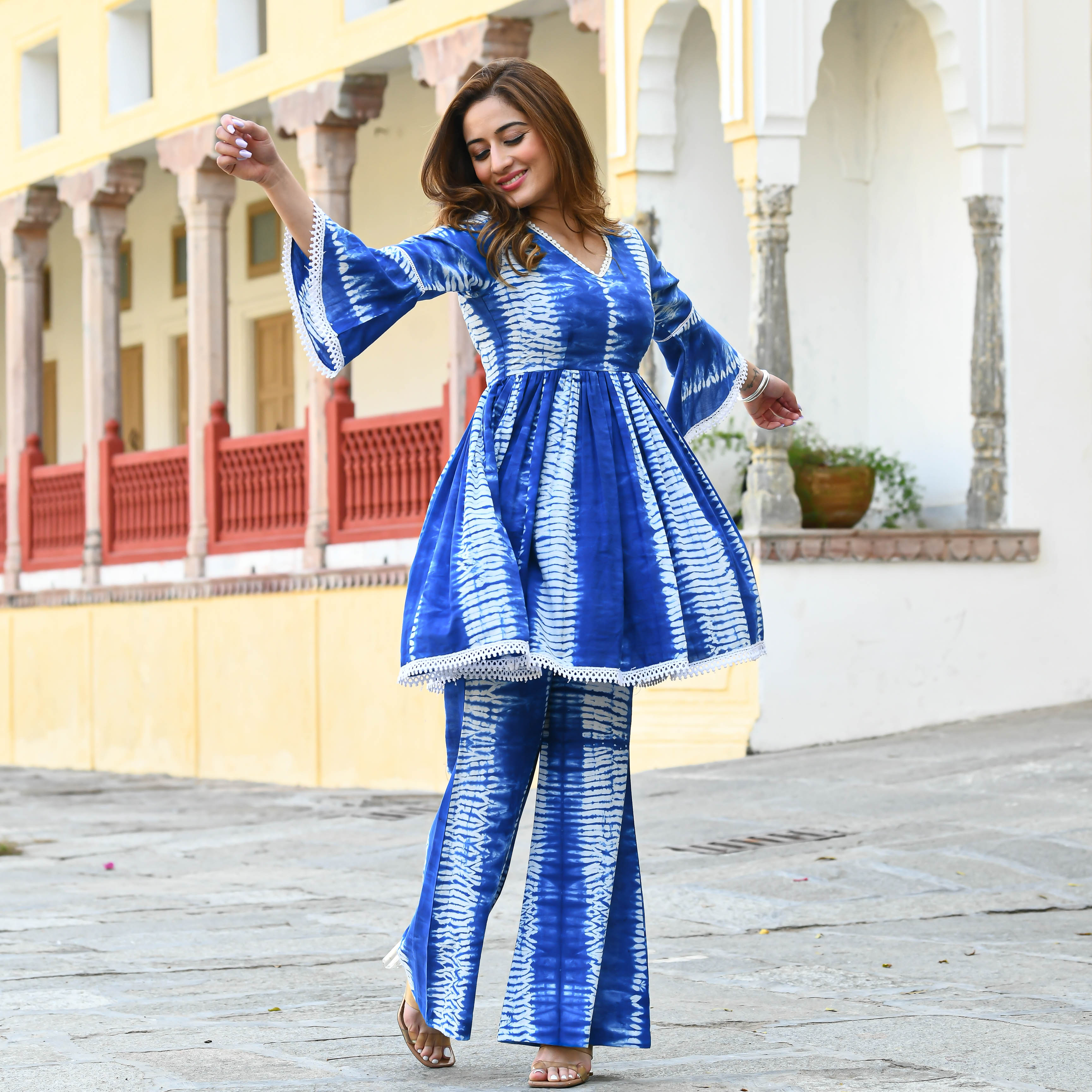 Blue Shibori Bunaai Cotton Kurta Set for women online