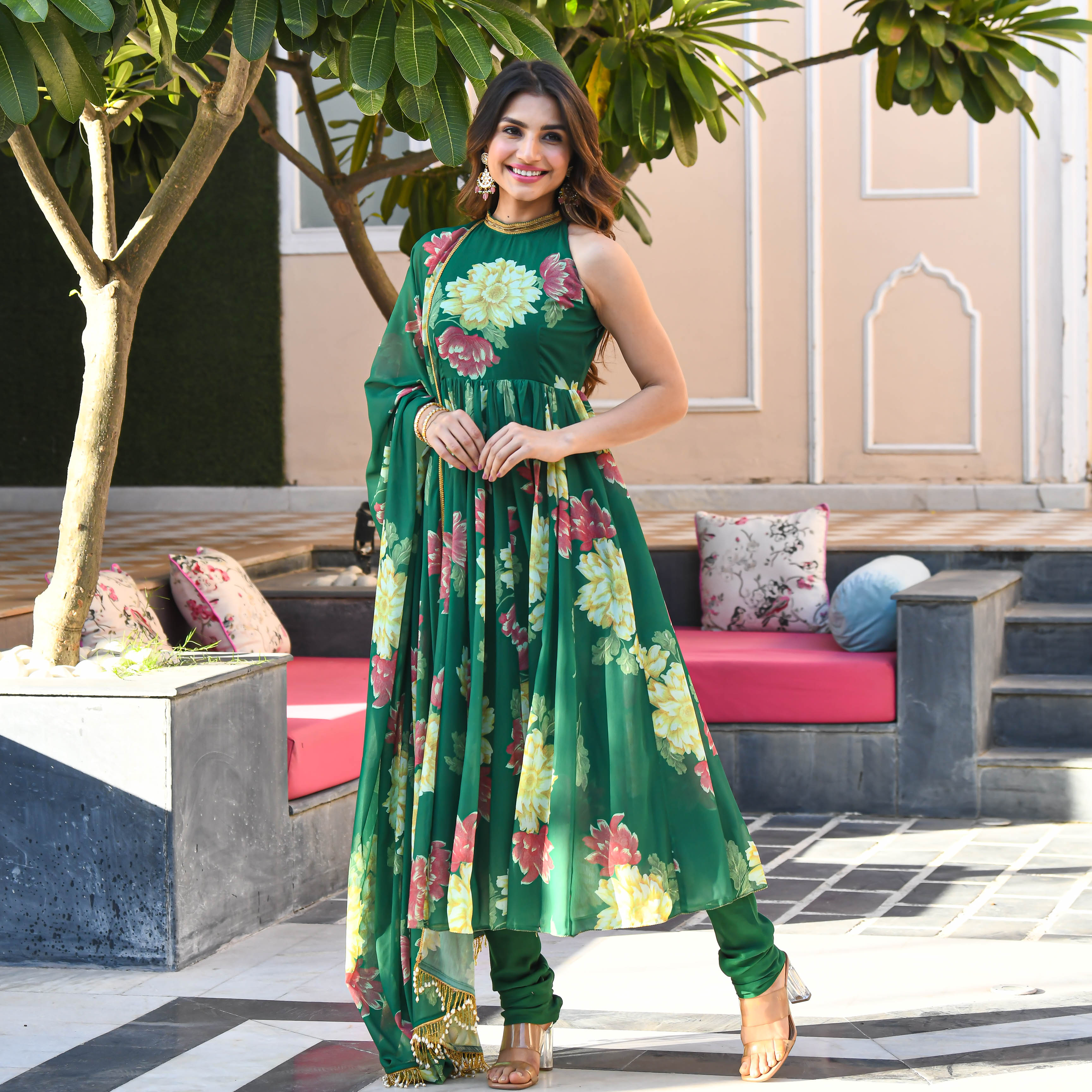 Lawn Green Ladies Salwar Suit at best price in Surat by HD Bazaar | ID:  8744523530