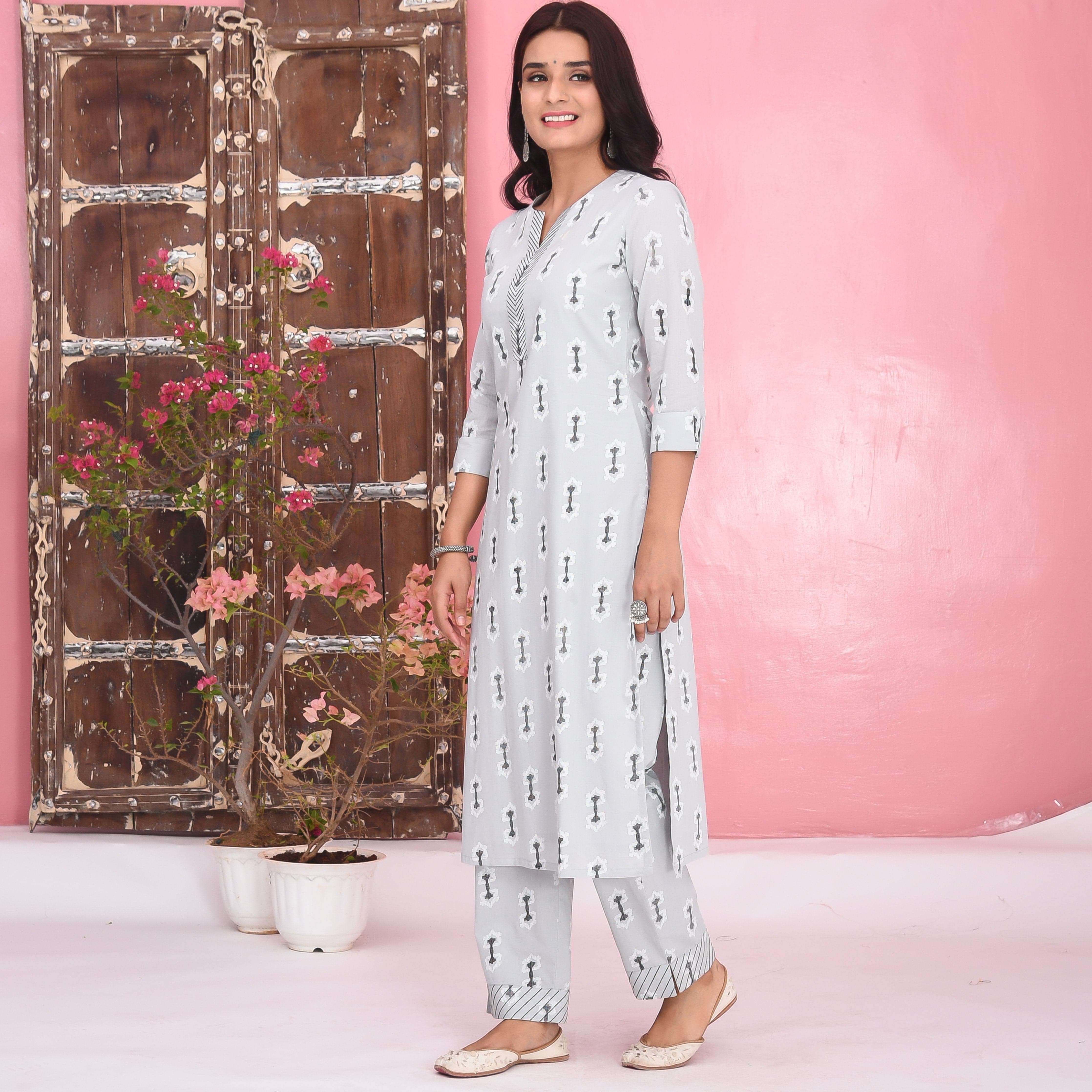 Women Khadi Kurta. The Women Khadi Kurta, an embodiment of… | by Dishashah  | Dec, 2023 | Medium